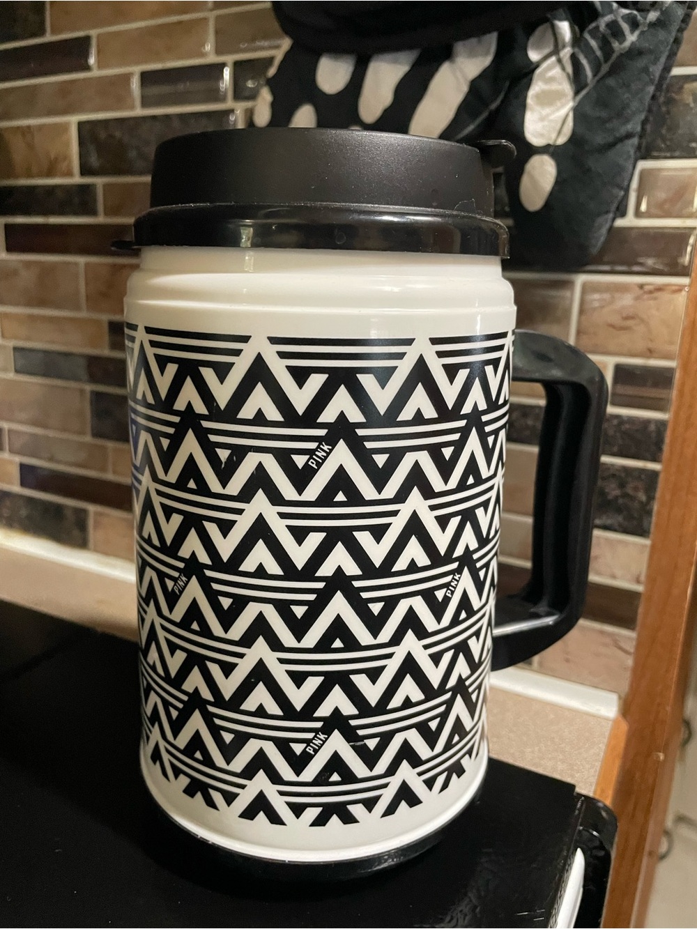 Victoria’s Secret PINK Black & White Travel Mug – Never Used
